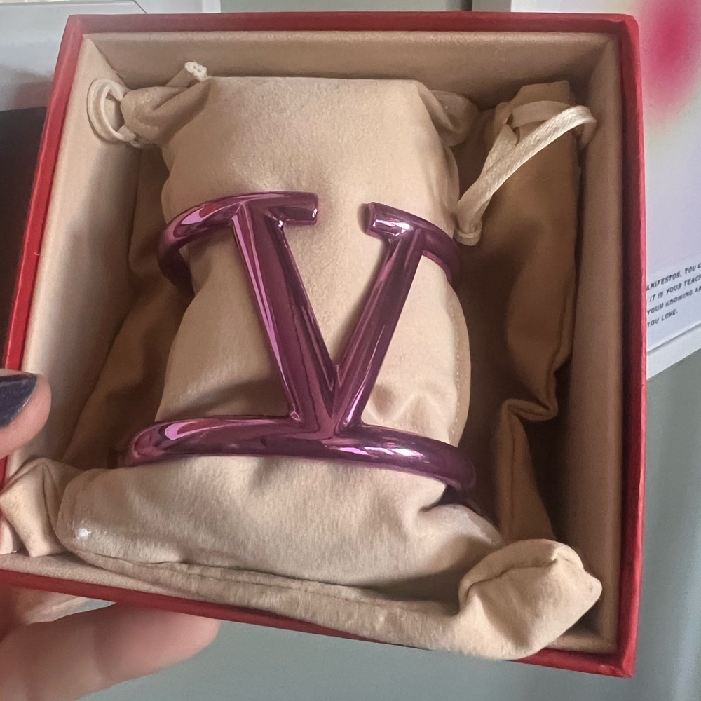 Valentino Garavani Nib Vlogo Purple Cuff
